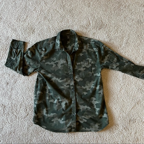 Eddie Bauer Boyfriend fit cami shirt - Picture 9 of 10